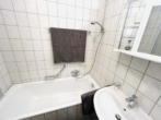 Wohnung 1 - Badezimmer - Solide³ in phantastischer Lage!