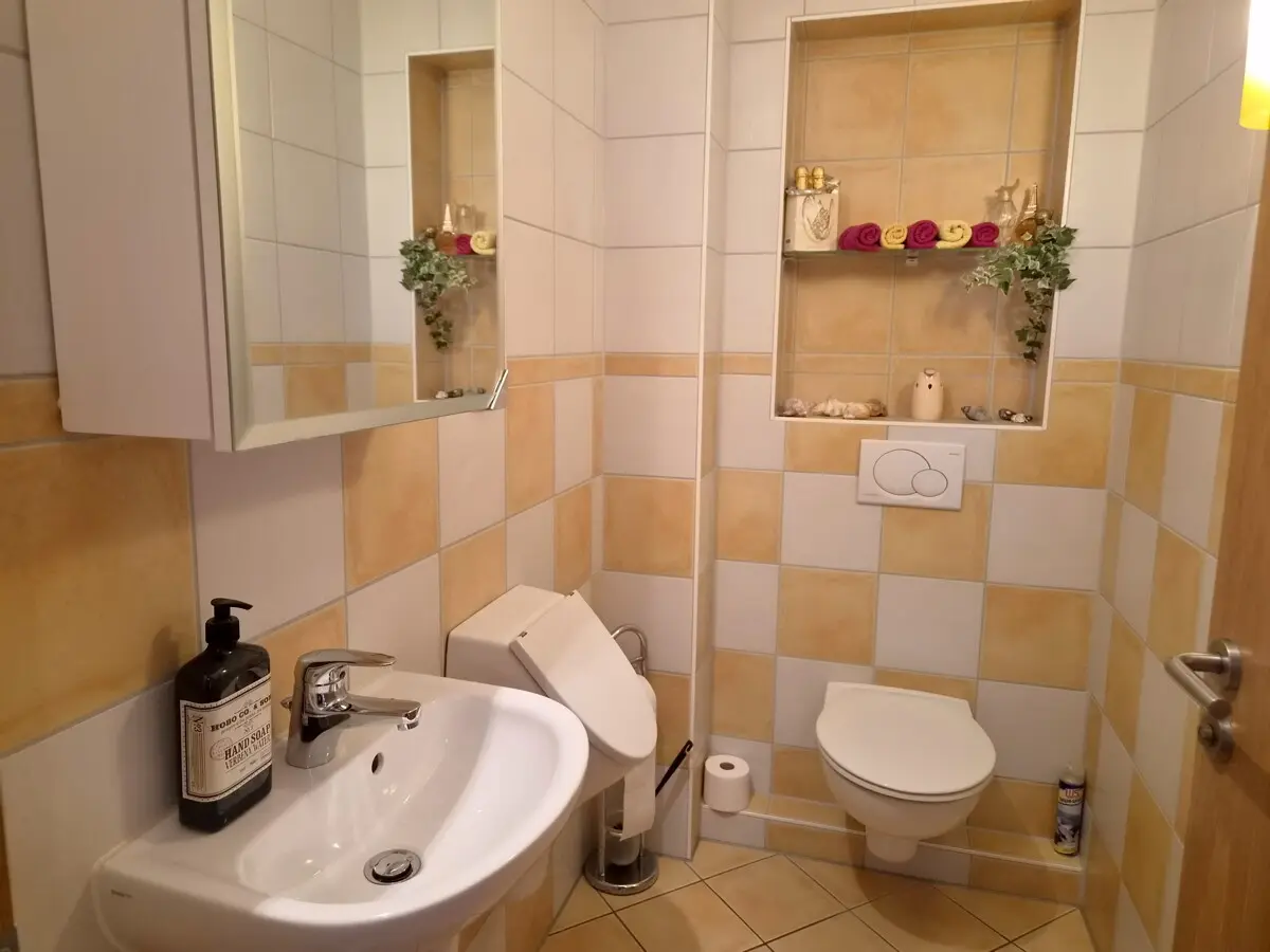 Gäste-WC OG