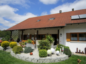 Viel Platz für die ganze Familie: Wohnen und Leben im idyllischen Regental!, 93149 Nittenau, Haus