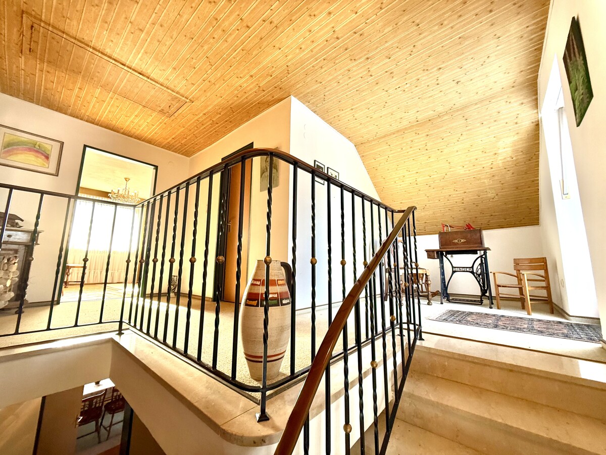 Auf der Treppe in Ihr Dachgeschoss