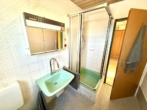 In Ihrem Duschbad gen Diele - Einfamilienhaus in 93087 Alteglofsheim