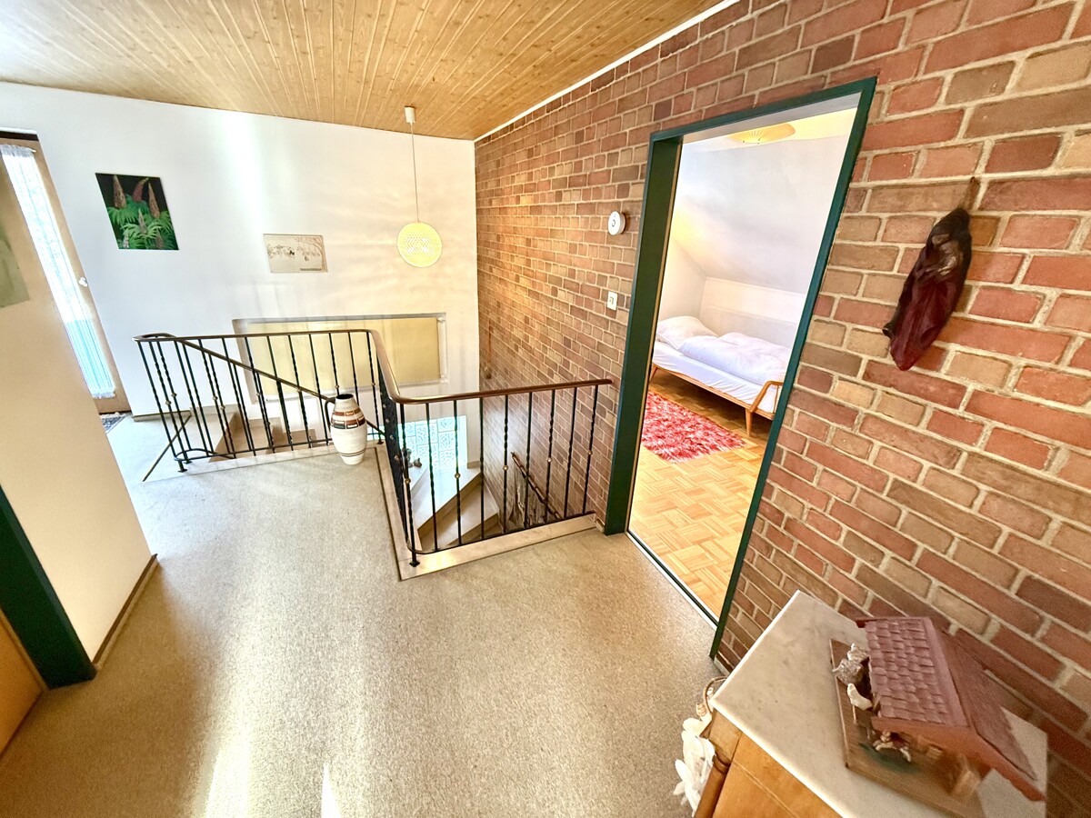 In Ihrer Diele gen Kinderzimmer