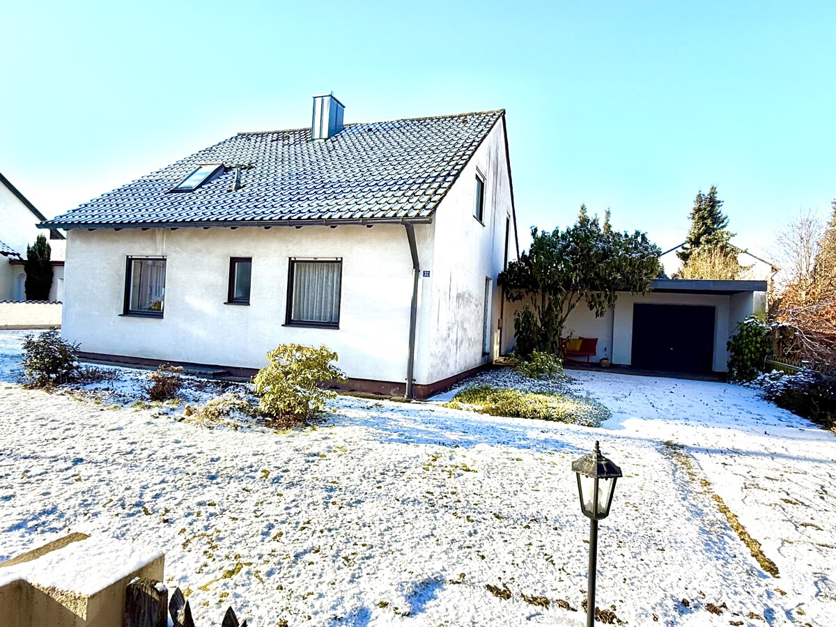 Ihr Garten, Ihr Haus & Ihre Garage von Osten