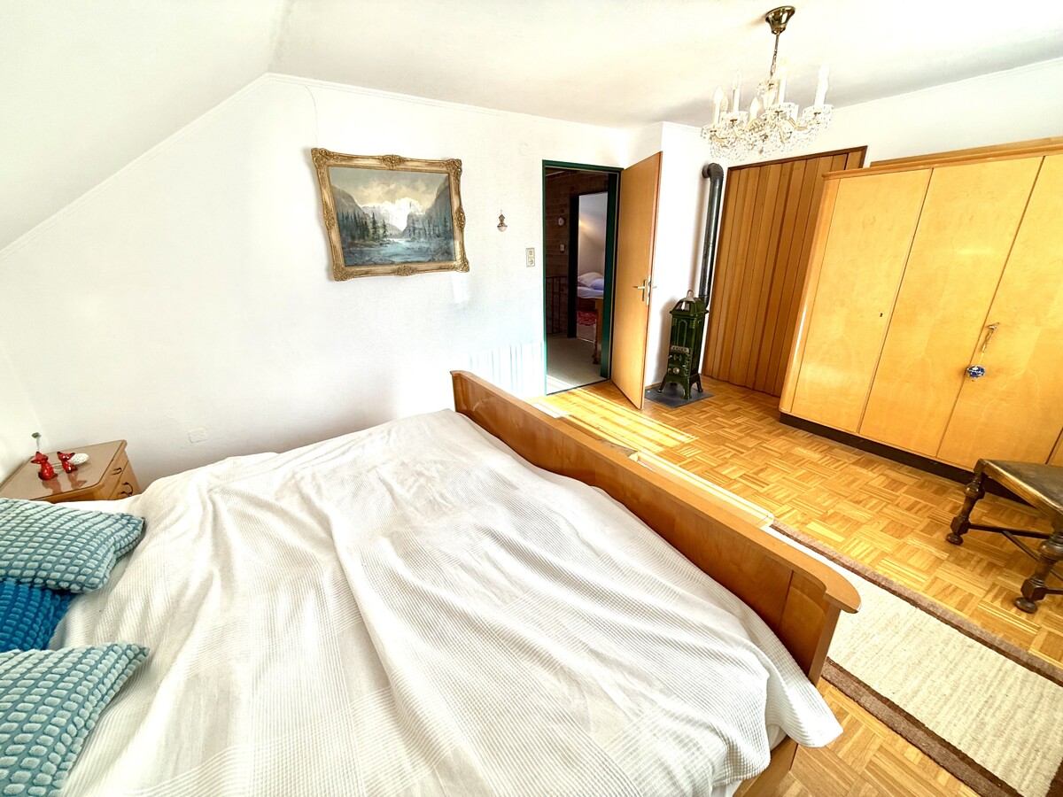 In Ihrem Schlafzimmer gen Ankleide & Diele