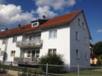 Titelbild - Geräumige Hochparterre-2-Zi.-Wohnung mit großem Balkon!
