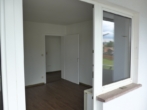 vom Balkon ins Wohnzimmer - Geräumige Hochparterre-2-Zi.-Wohnung mit großem Balkon!