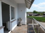 Auf dem Balkon - Geräumige Hochparterre-2-Zi.-Wohnung mit großem Balkon!