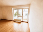 Blick zum Balkon - Zentral gelegen, ideal geschnitten! 2-Zimmer-Wohnung am Rennplatz