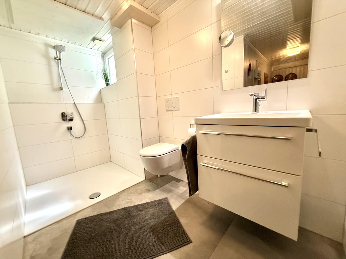 Eine weitere Dusche auf Gartenebene