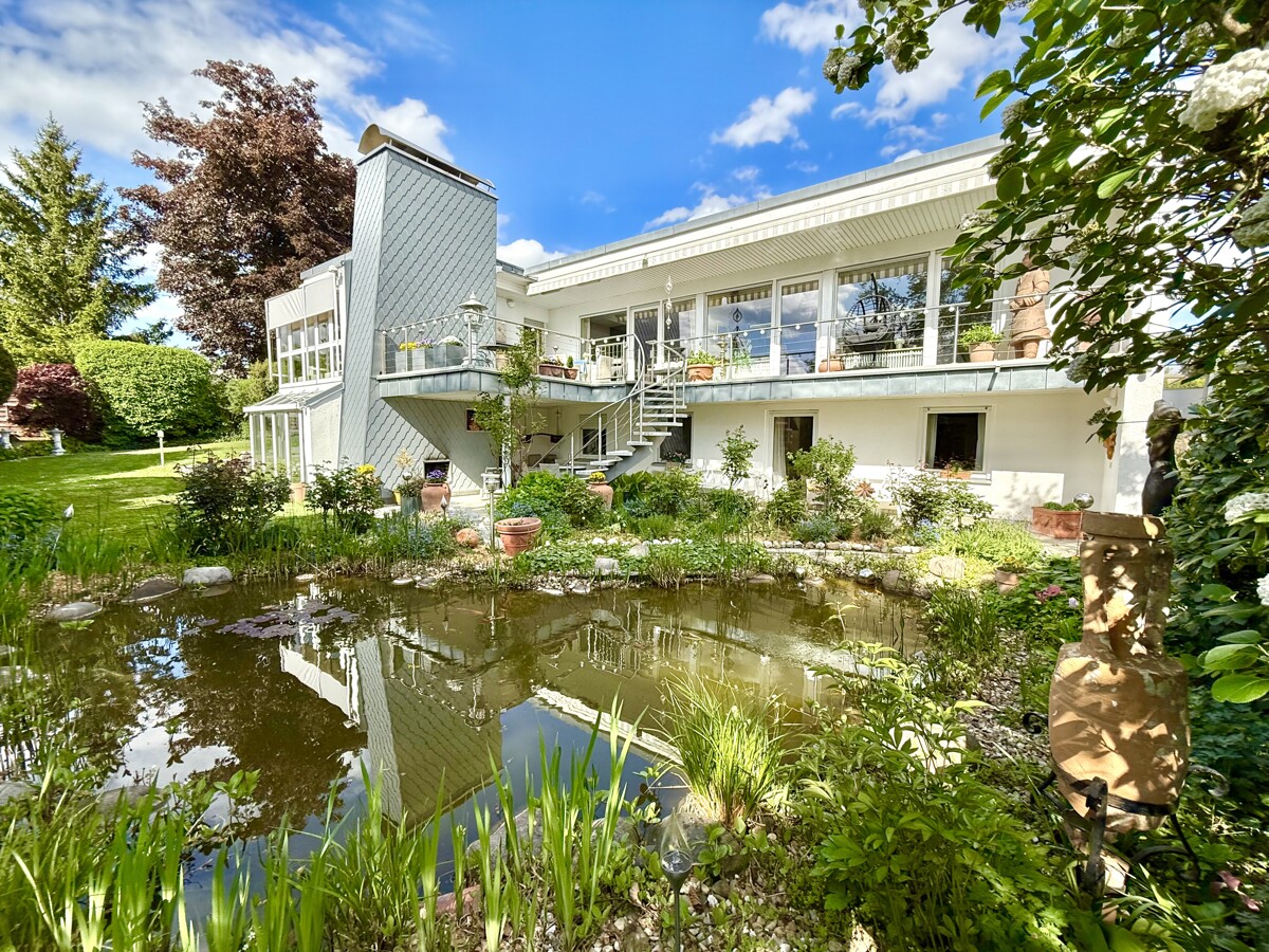 Ihr Bungalow mit Garten & Teich von Süd-Westen