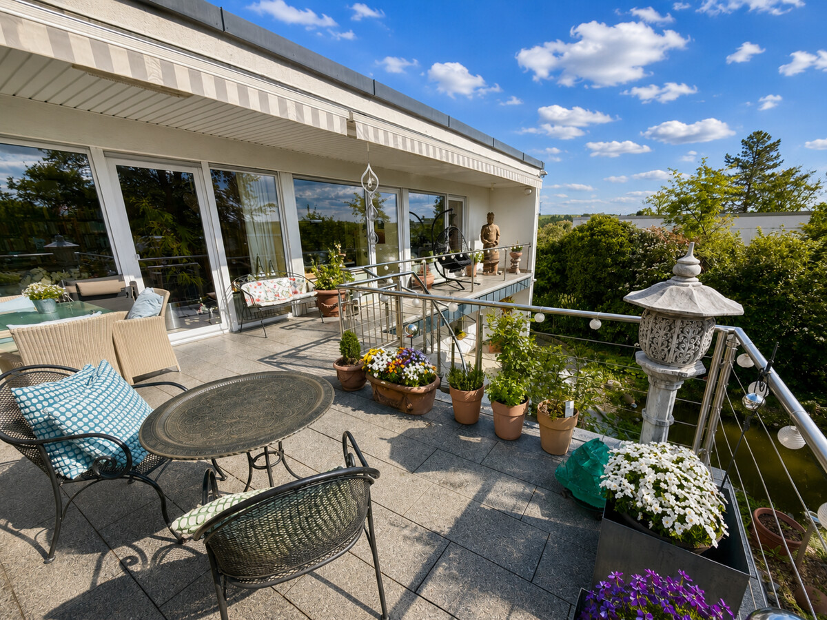 Auf Ihrem Balkon mit Bungalow gen Süd-Osten