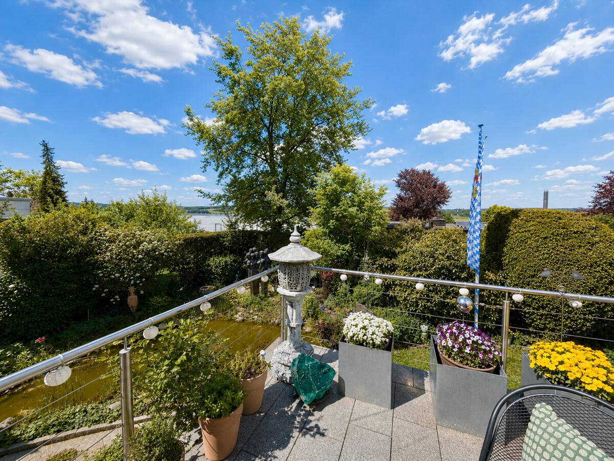 Der Blick von Ihrem Balkon gen Westen