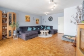 Wohnzimmer EG - Zweifamilienhaus in ruhiger Traumlage – Stil, Komfort & Natur
