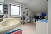 Badezimmer DG - Zweifamilienhaus in ruhiger Traumlage – Stil, Komfort & Natur