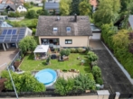 Vogelperspektive - Zweifamilienhaus in ruhiger Traumlage – Stil, Komfort & Natur