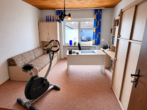 Arbeitszimmer Erdgeschoss (KI optimiert)