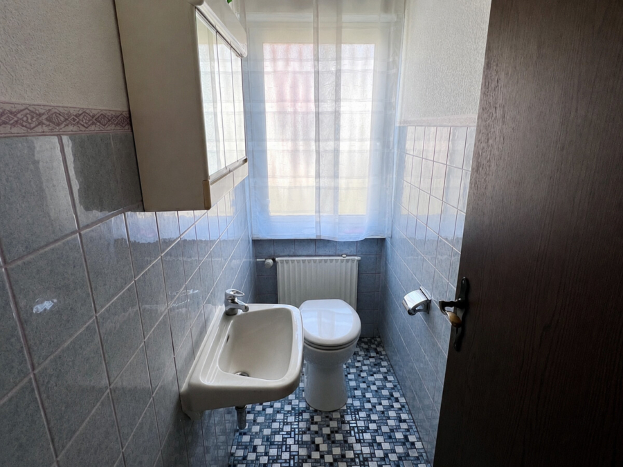 WC Erdgeschoss (KI optimiert)