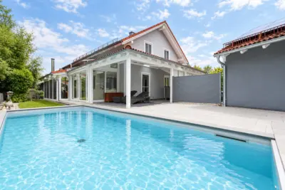 Privates Wohnrefugium mit Salzwasserpool, Wintergarten & hochwertiger Ausstattung, 94447 Plattling, Einfamilienhaus