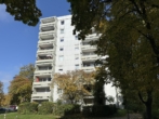 Gebäude Südseite - Helle 2-Zimmer-Wohnung Nähe Landratsamt – sofort verfügbar!