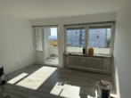 Wohnzimmer - Helle 2-Zimmer-Wohnung Nähe Landratsamt – sofort verfügbar!