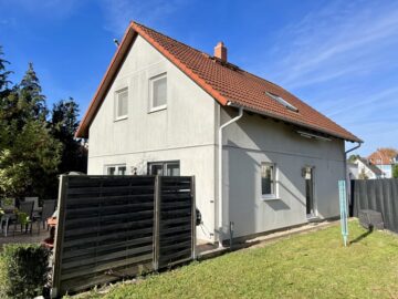 Der Traum für die Familie! Einfamilienhaus mit großem Grundstück in Sünching!, 93104 Sünching, Einfamilienhaus