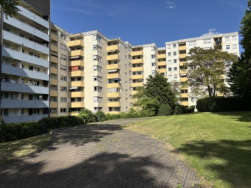 Schöne – Top gepflegte 3 Zimmer Wohnung, 93051 Regensburg, Etagenwohnung