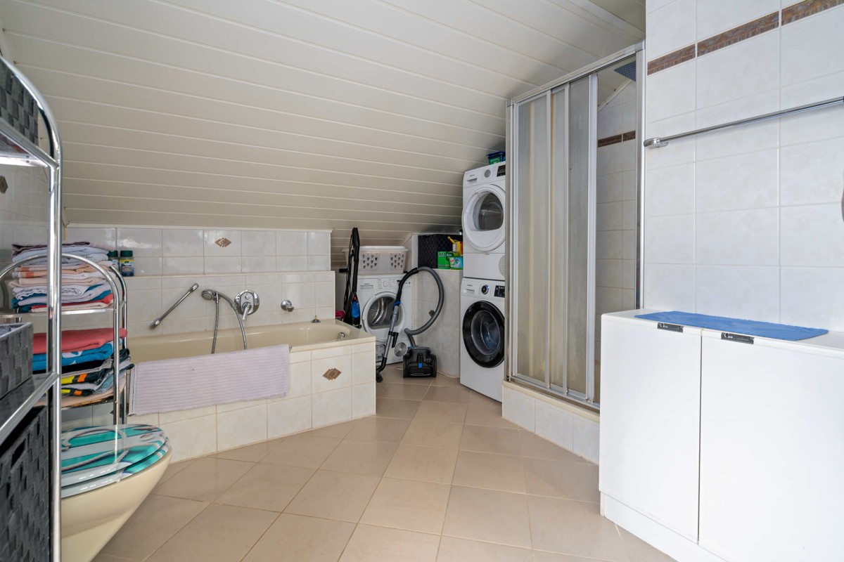Badezimmer DG
