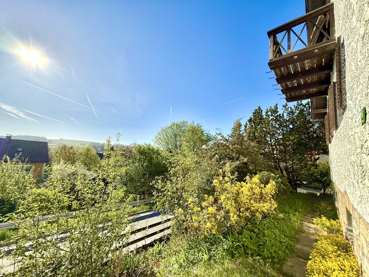 An Ihrem Haus gen Süd-Osten