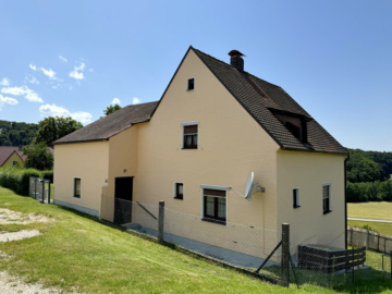 Charme mit Potential, 93164 Laaber, Einfamilienhaus