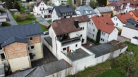 Bild - „Investitionschance in Wiesau: Rentables Wohn- und Geschäftshaus mit Gewerbeeinheit und Garage“