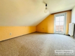 Schlafzimmer - Heimeliges Wohnhaus mit großem Grundstück!