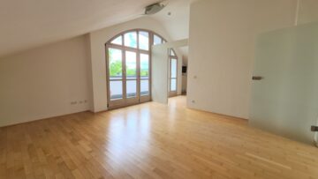 Innerer Westen – Zu Fuß in die Altstadt – traumhaft helle und außergewöhnliche 2 Zi. ETW mit Balkon, 93049 Regensburg, Etagenwohnung