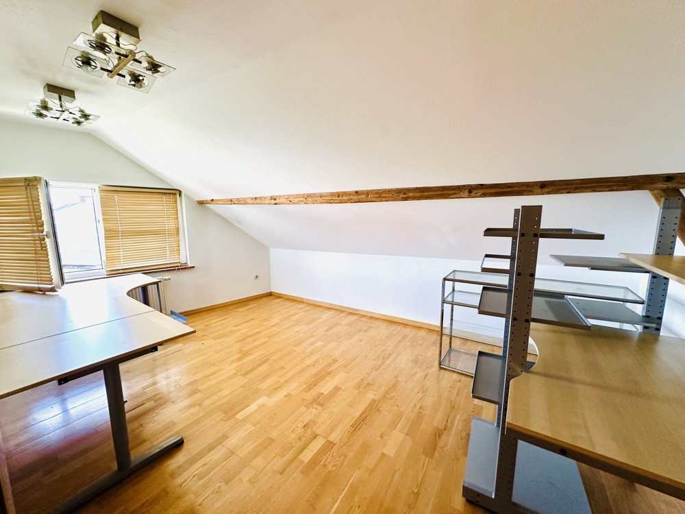 DG - Kinderzimmer/Büro