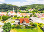 34 - Ländliche Idylle trifft Wohnkomfort – Familienfreundliches EFH mit Loggia, Balkon & schönem Garten