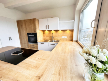 Einziehen & Loskochen! Freie 3 Zimmer Wohnung im Regensburger Westen!, 93049 Regensburg, Etagenwohnung