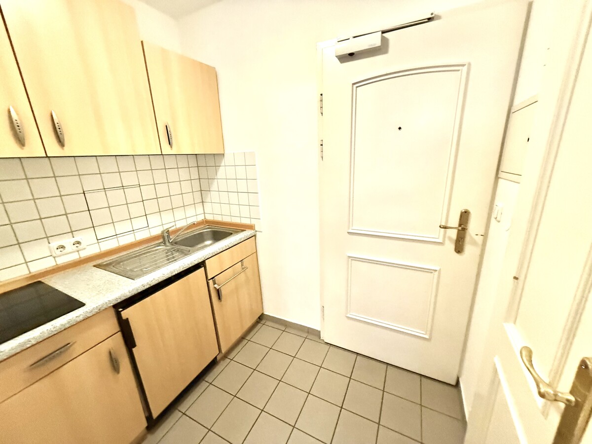 In Ihrer Diele mit (Einbau)küche