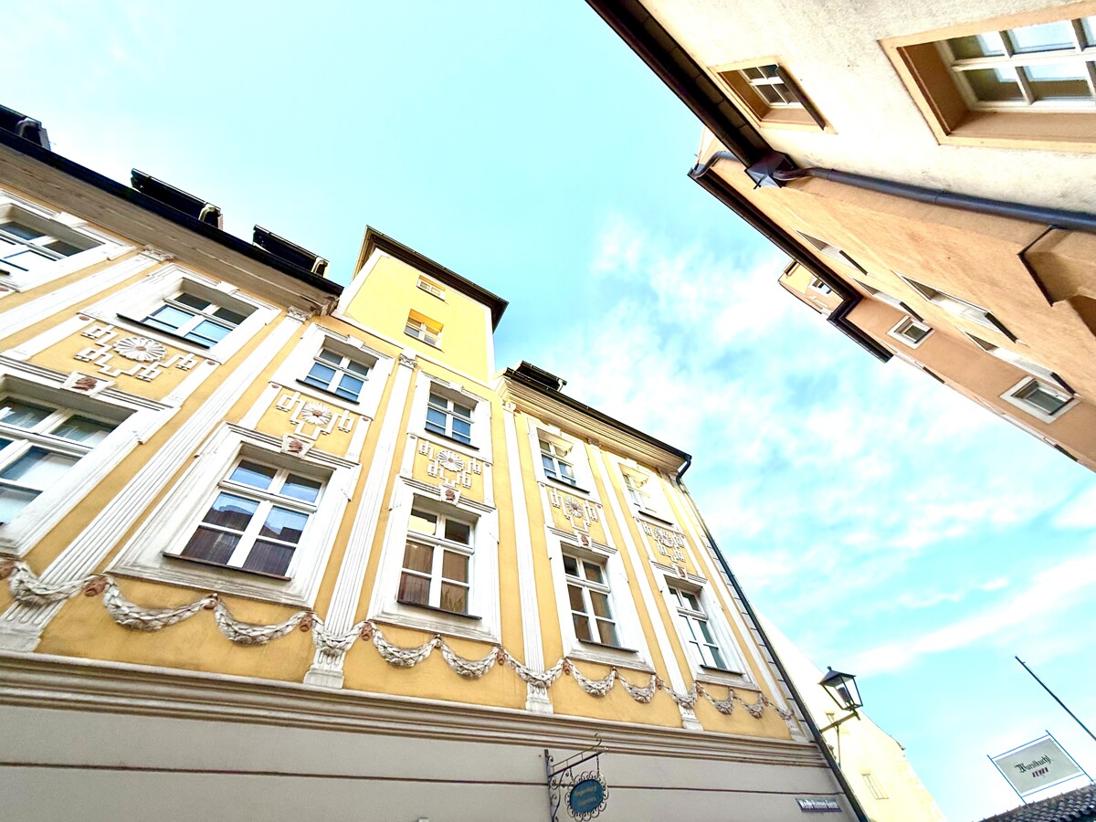 Ihr Haus von der Weiße-Hahnen-Gasse gen Historische Wurstkuchl & Donau