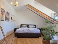 Schlafzimmer DG