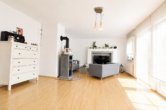 Wohnzimmer - Ihr neues Zuhause! Neuwertiges Domizil mit viel Raum für die ganze Familie!