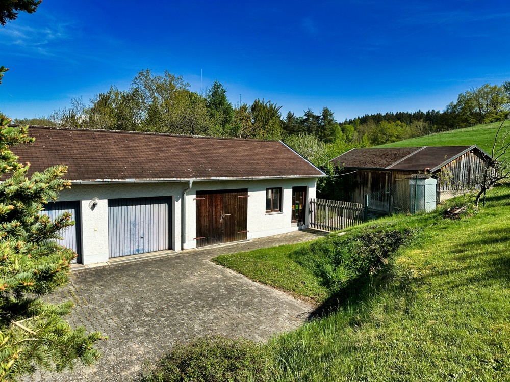Garagen und Stallungen