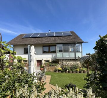 „Ein Paradies voller Energie“ Einfamilienhaus zum Verlieben und Energiesparen, 93158 Teublitz, Einfamilienhaus