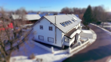 Gepflegte Doppelhaushälfte mit zwei Wohneinheiten in Obermotzing, 94345 Obermotzing, Doppelhaushälfte