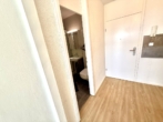 In Ihrer Diele mit Kochnische gen Badezimmer