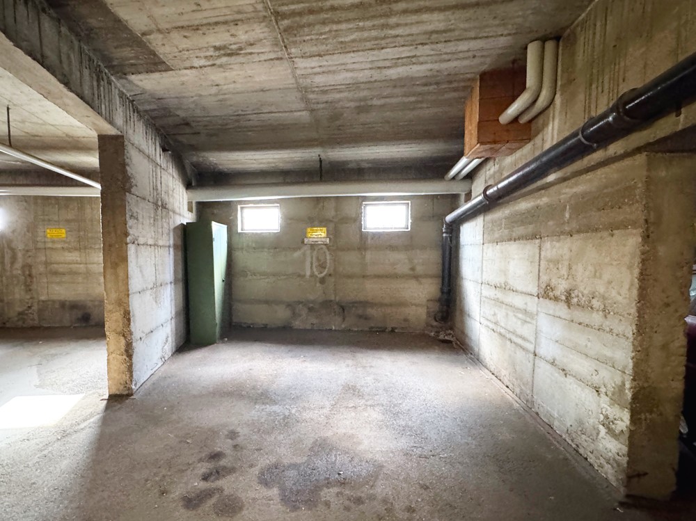 Tiefgaragenstellplatz