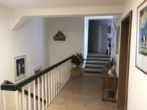 Treppe zum Obergeschoss - Wohnen und Arbeiten im Laabertal Auch als Kapitalanlage geeignet