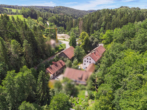 Vogelperspektive - Historisches Mühlenjuwel am Bachlauf